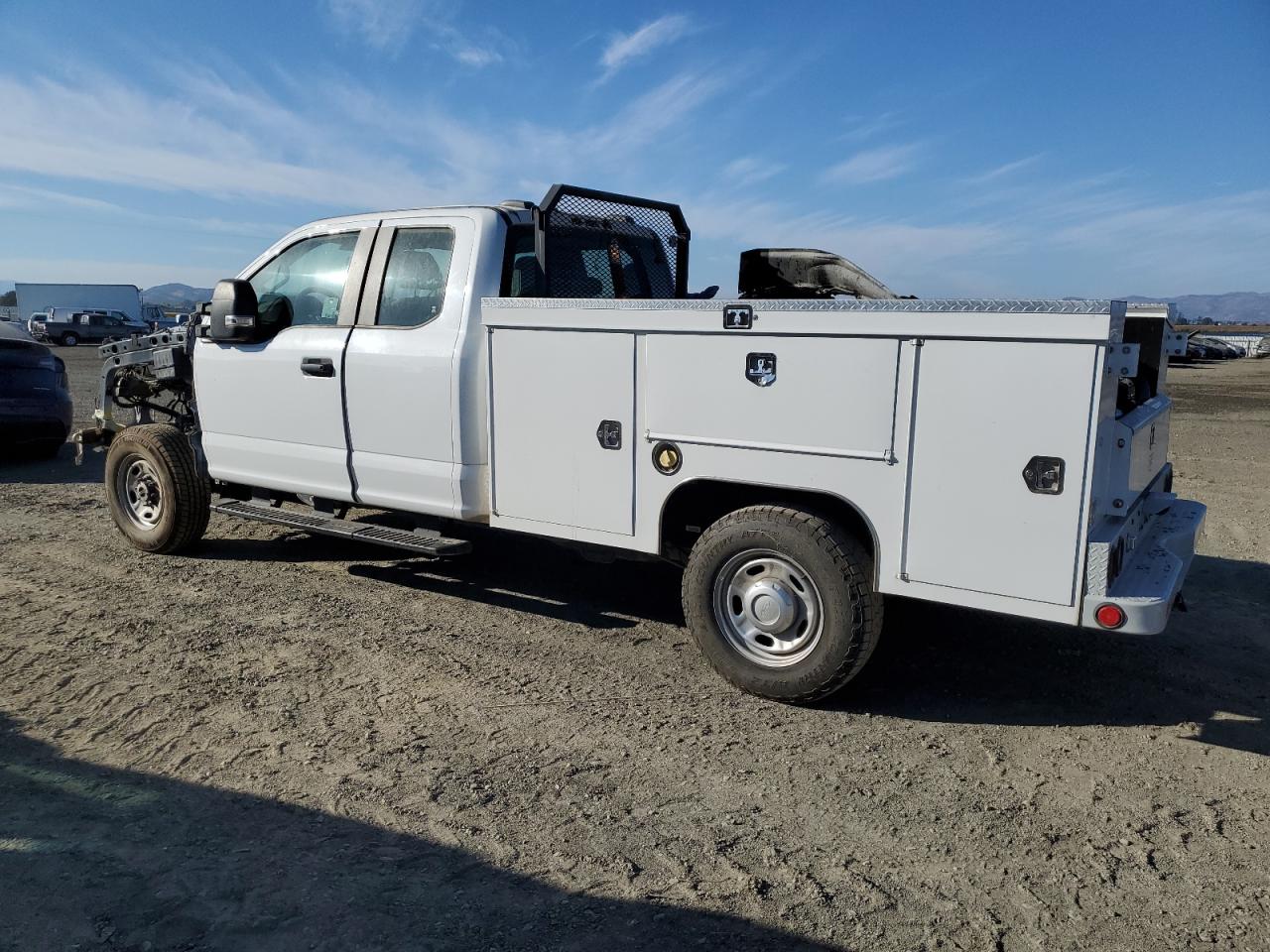 2022 Ford F250 - Image 2