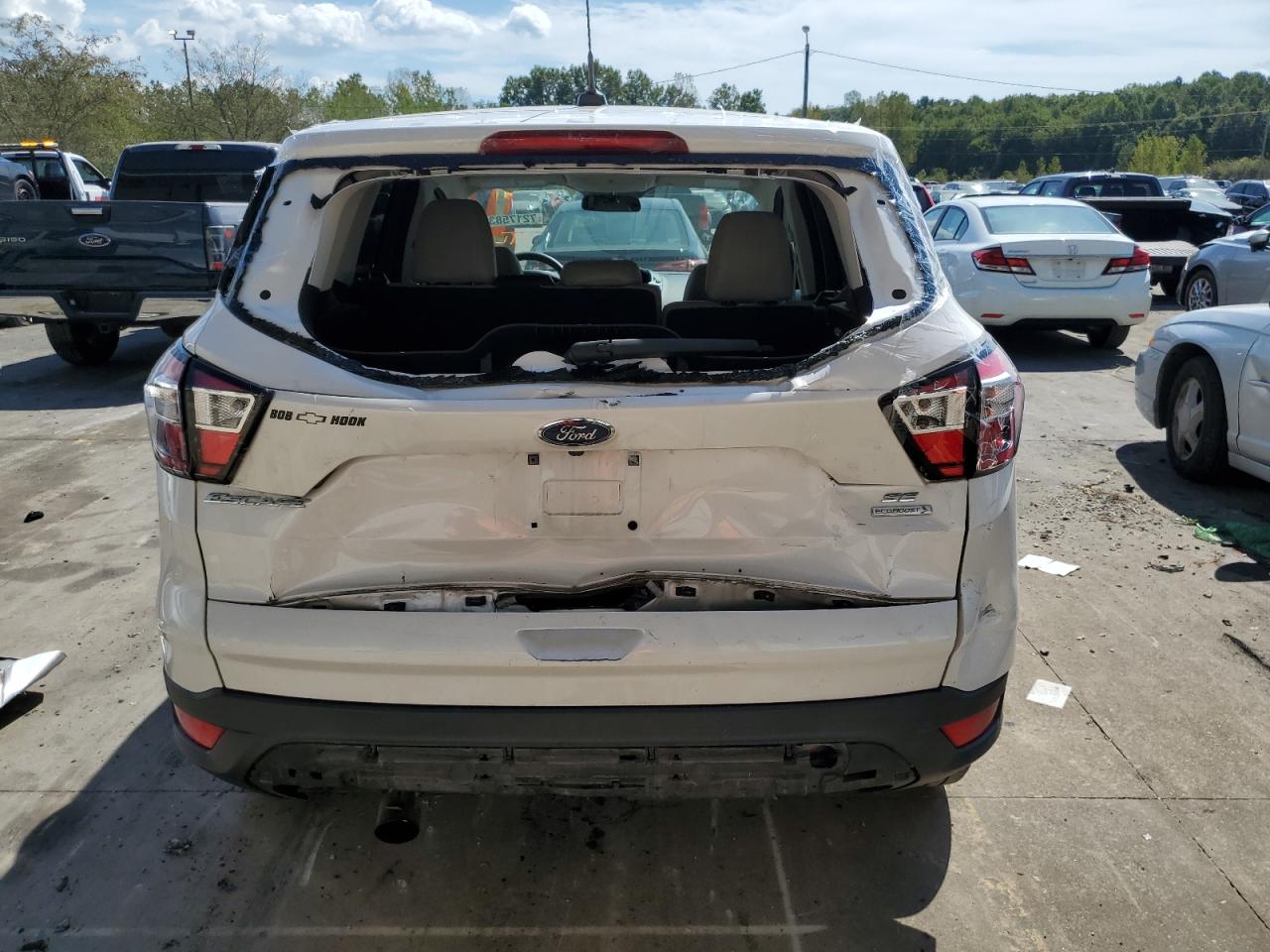 1FMCU0GD1HUC46548 2017 Ford Escape Se