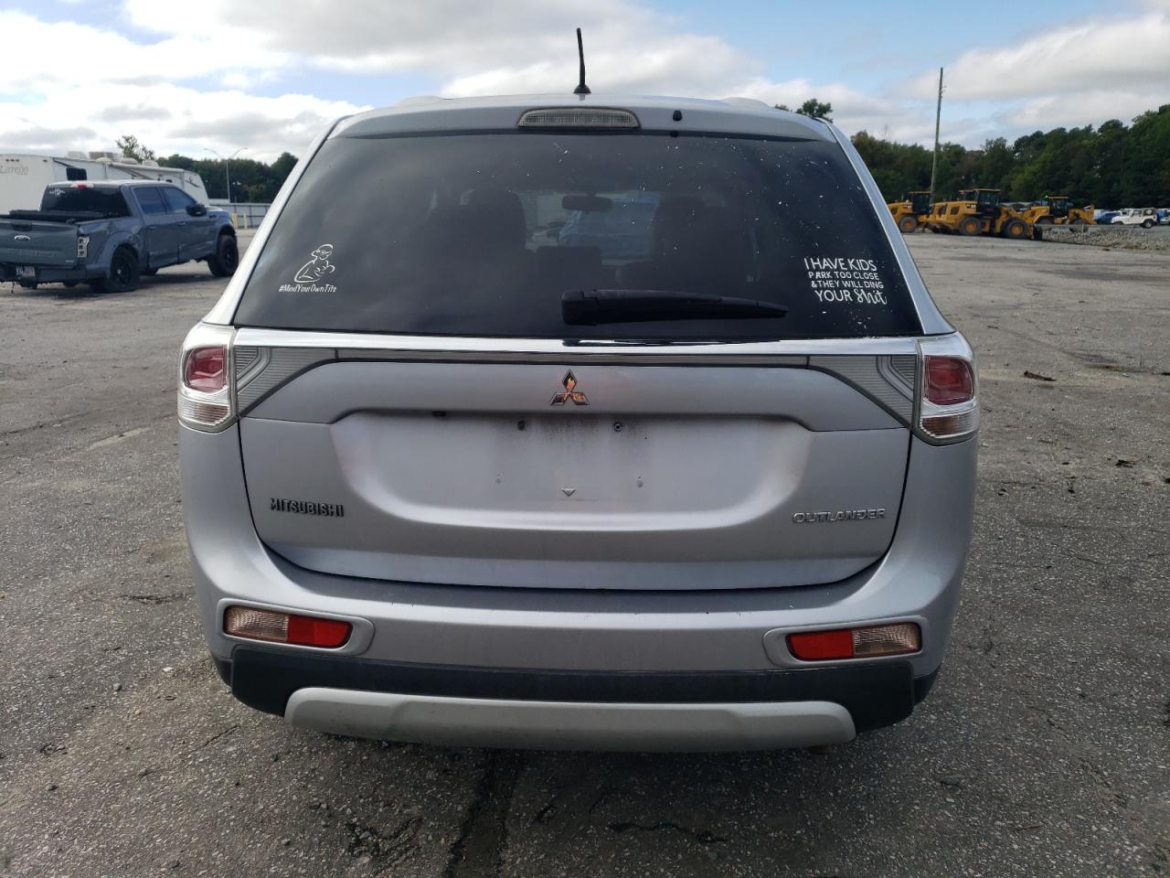 JA4AD3A33FZ009308 2015 Mitsubishi Outlander Se