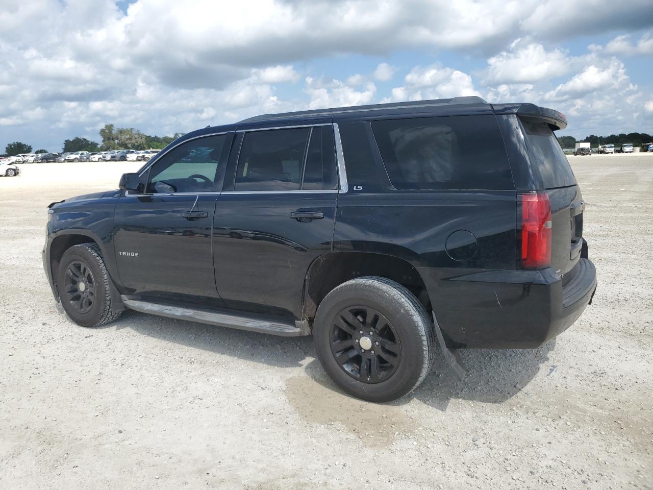 1GNSKAECXFR239529 2015 CHEVROLET TAHOE - Image 2