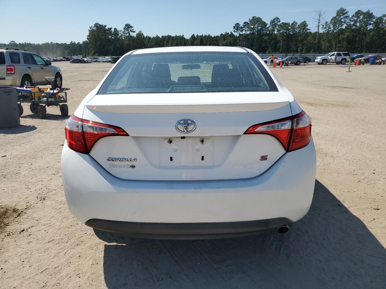 2015 Toyota Corolla L VIN: 2T1BURHEXFC413186 Lot: 70472974