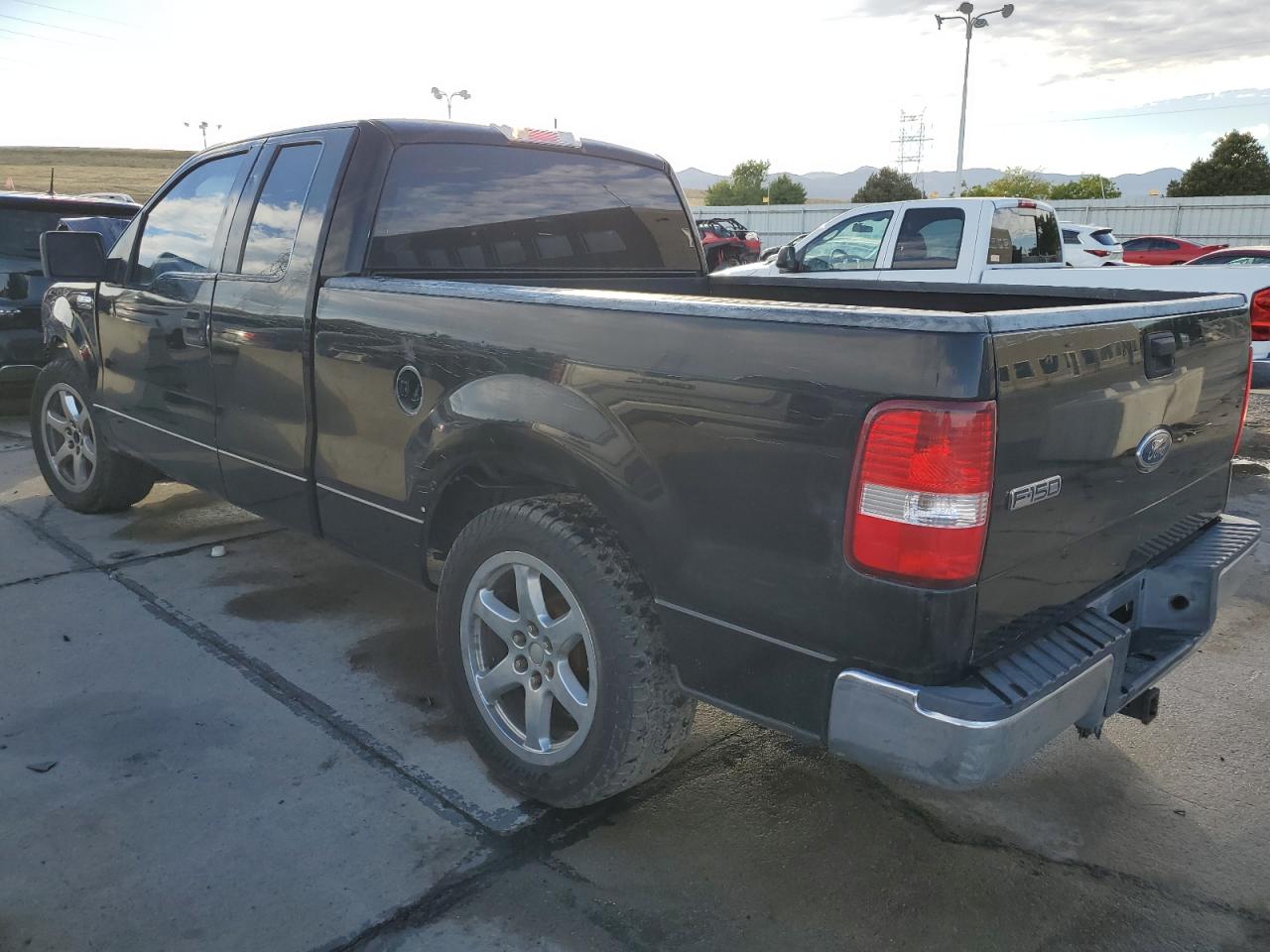 2005 Ford F-150 - Image 2