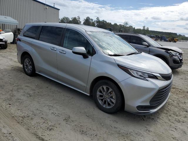 5TDKRKEC9MS065137 Toyota All Models SIENNA LE 4