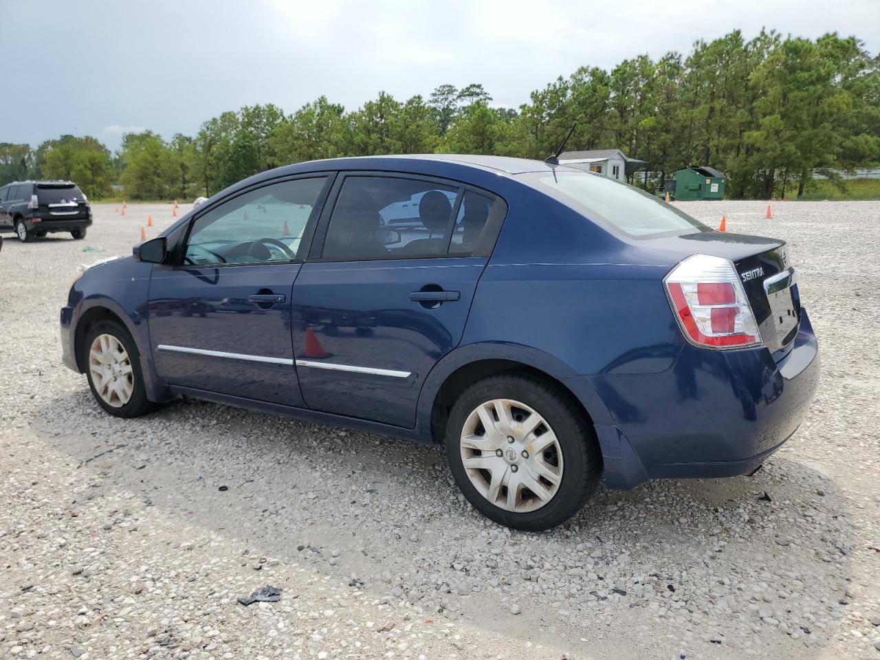 2010 Nissan Sentra - Image 2