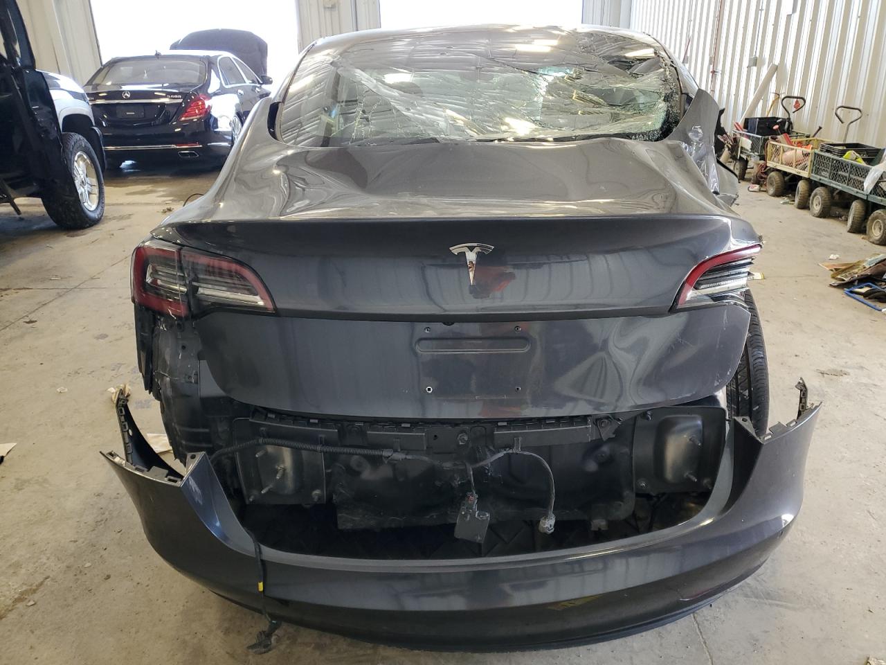 2022 Tesla Model 3 VIN: 5YJ3E1EA7NF186165 Lot: 69989794