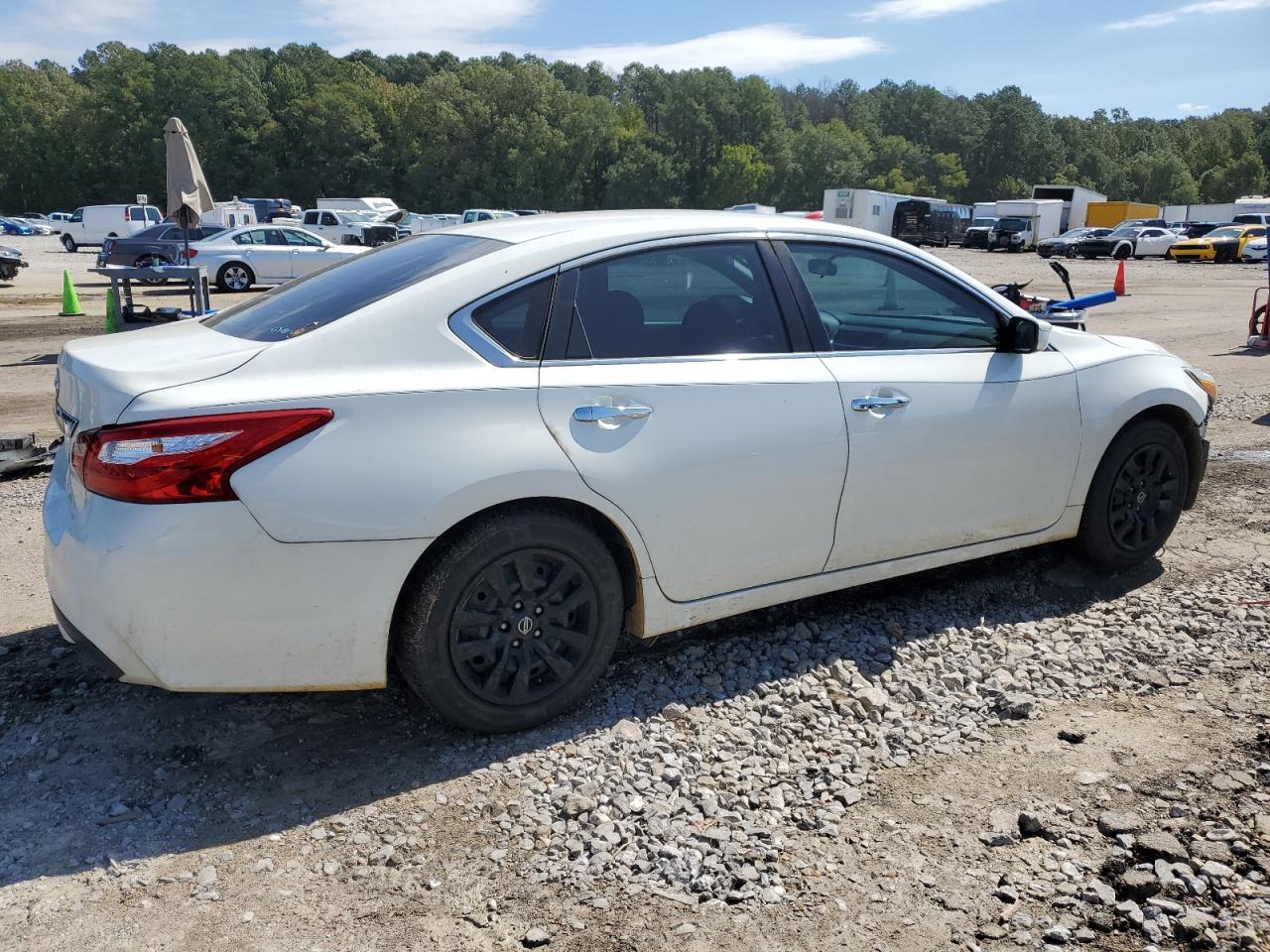 VIN 1N4AL3AP1GN319371 2016 NISSAN ALTIMA no.3