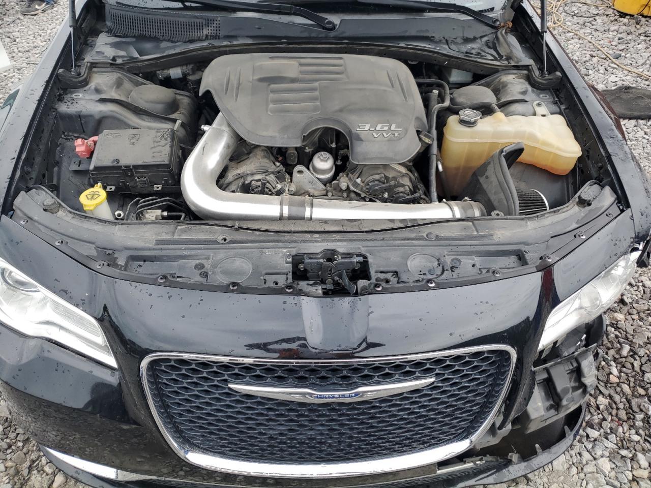 2C3CCAAG0JH165053 2018 Chrysler 300 Touring