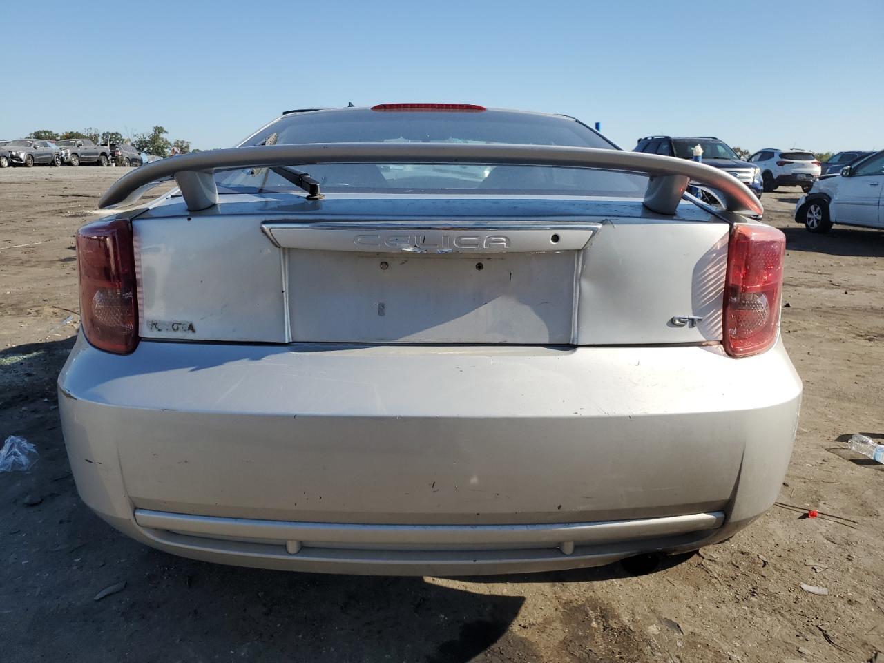 2004 Toyota Celica Gt VIN: JTDDR32T640175276 Lot: 70916104