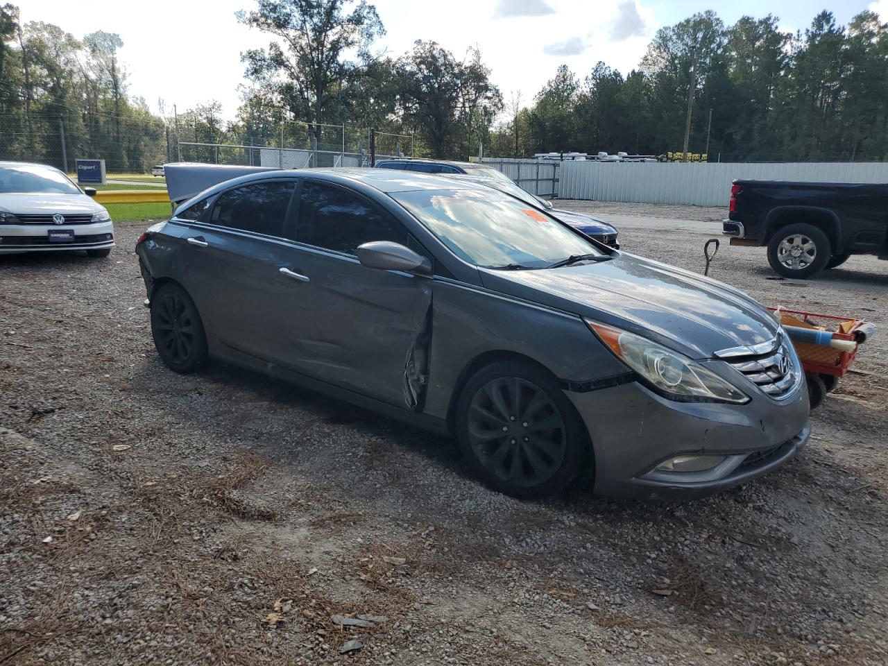 2011 Hyundai Sonata - Image 4