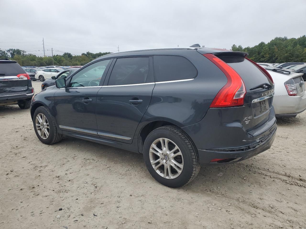 YV4612RK6G2830629 2016 VOLVO XC60 - Image 2