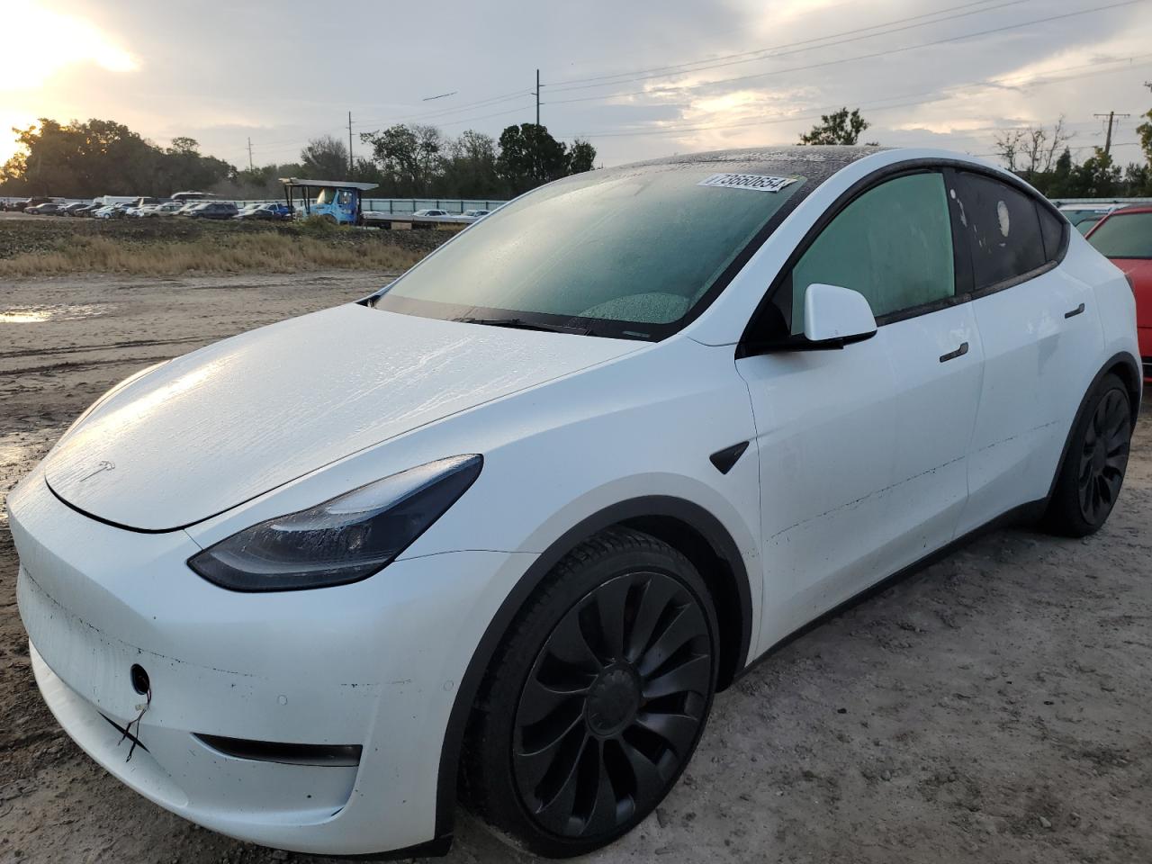 7SAYGDEF5NF378135 2022 TESLA MODEL Y - Image 1