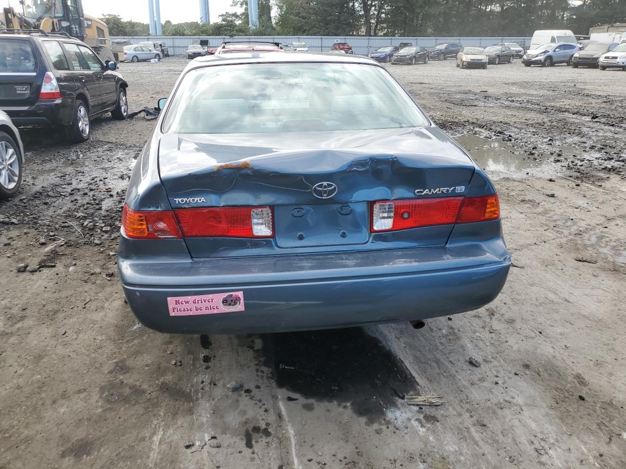 2000 Toyota Camry Ce VIN: 4T1BG22K4YU995039 Lot: 71768654