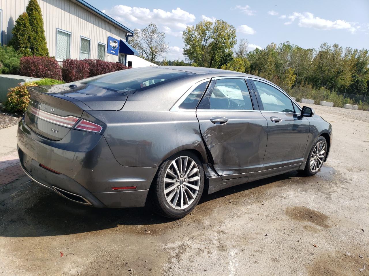 2017 Lincoln MKZ - Image 3