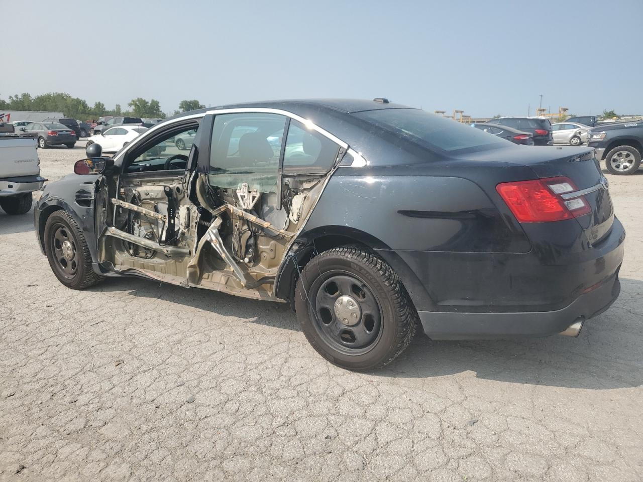 2013 Ford Taurus - Image 2