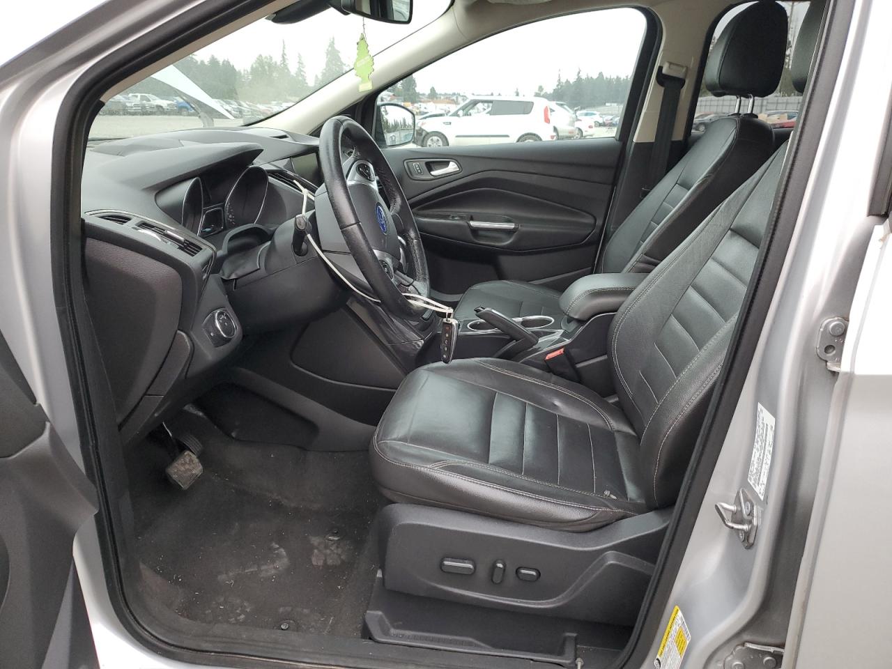 1FMCU9J92EUD18099 2014 Ford Escape Titanium