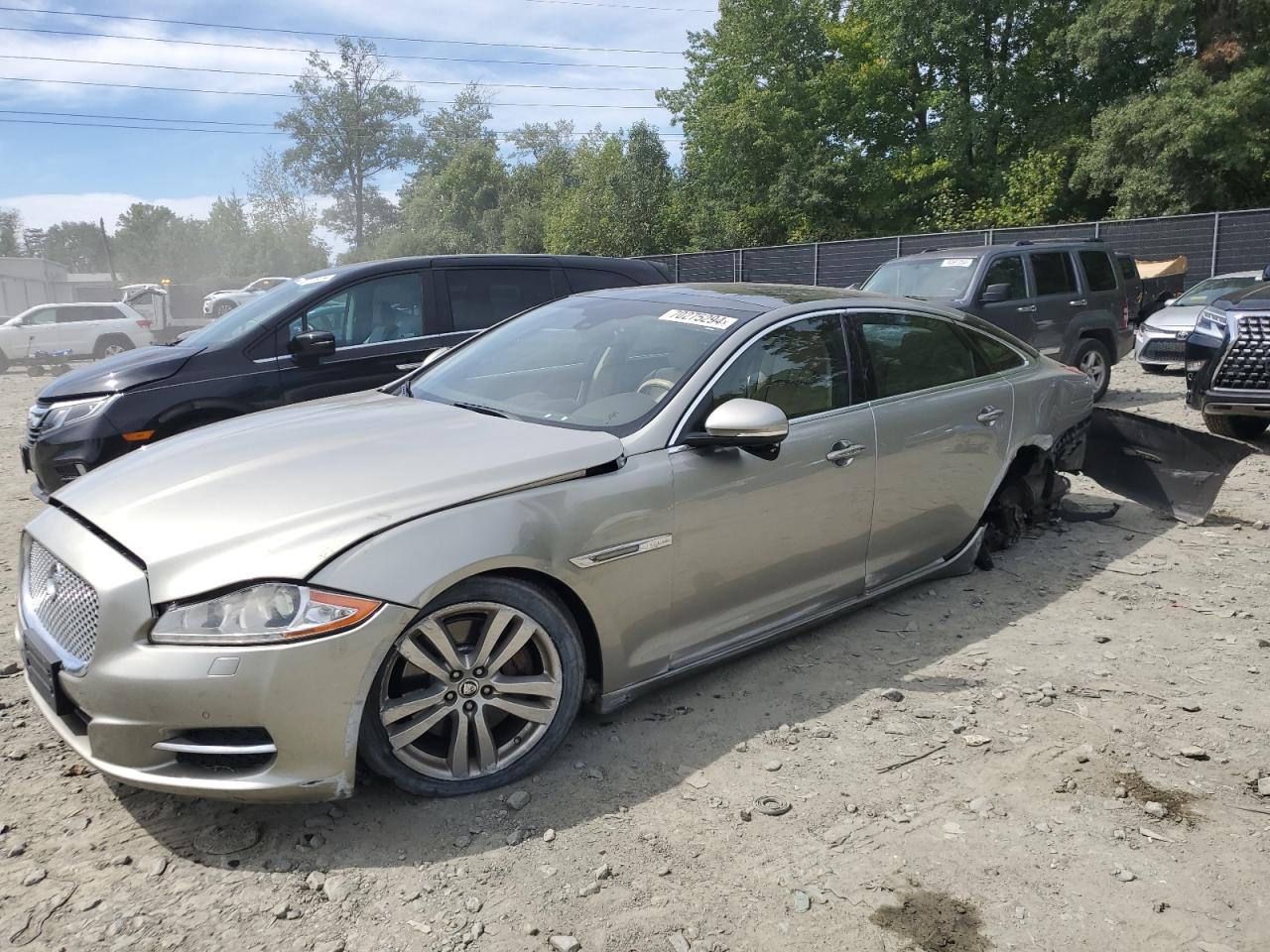 2013 Jaguar XJ - Image 1