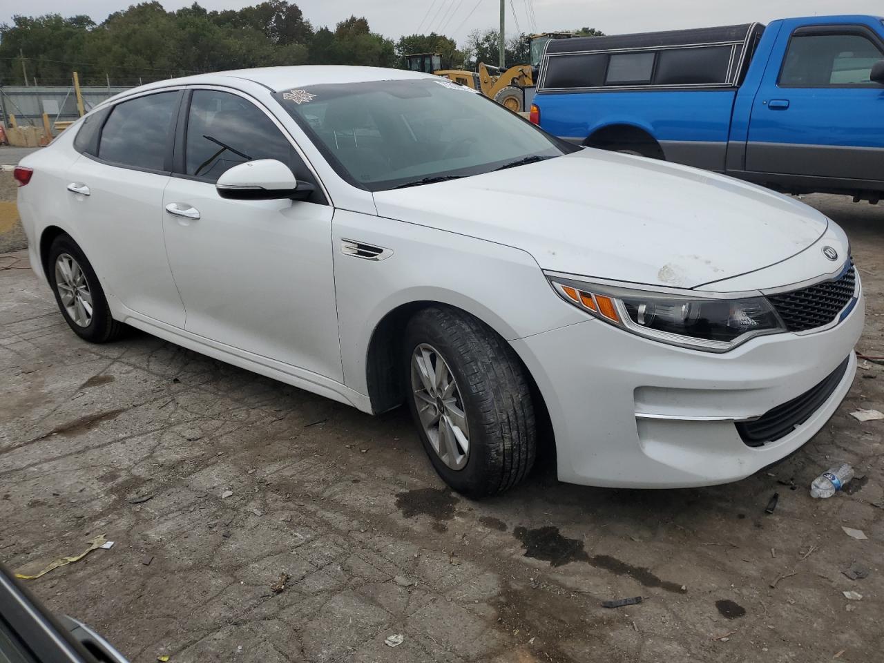 VIN 5XXGT4L35JG195578 2018 KIA OPTIMA no.4