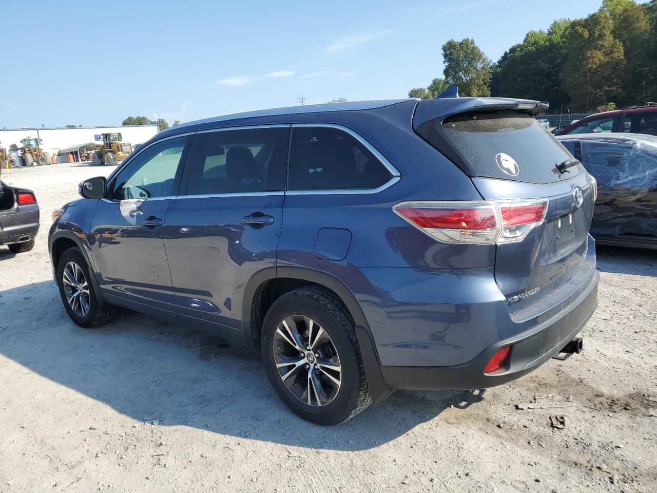 5TDJKRFH8GS281455 2016 TOYOTA HIGHLANDER - Image 2