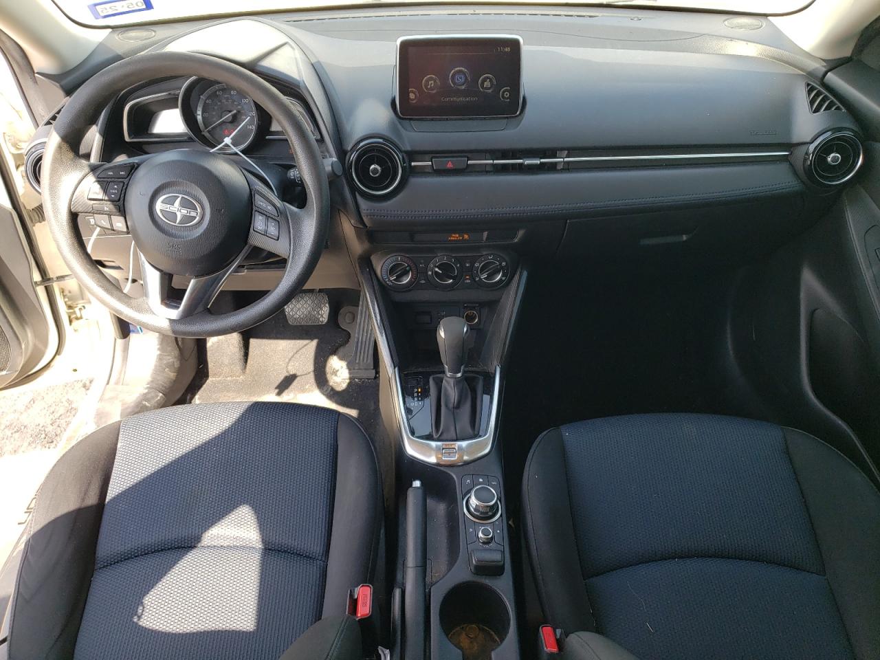 3MYDLBZV7GY109074 2016 Toyota Scion Ia