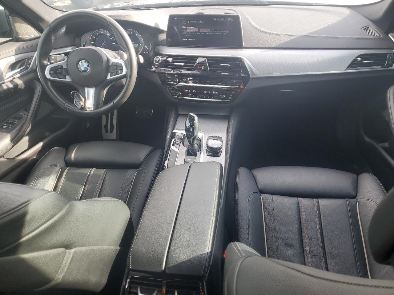 WBAJB9C52JG464195 2018 BMW M550Xi