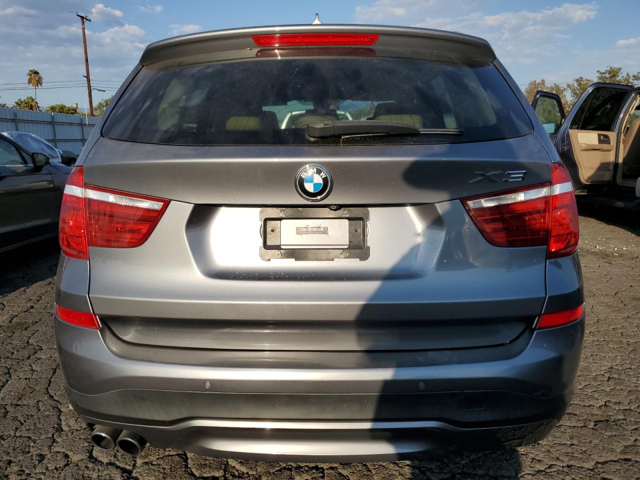 5UXWX9C3XH0T21389 2017 BMW X3 xDrive28I