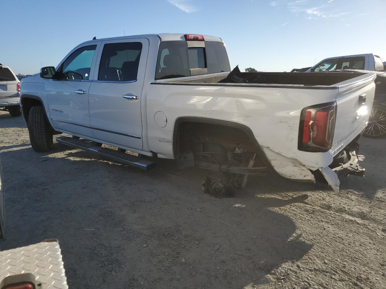 2018 GMC Sierra K1500 Slt VIN: 3GTU2NEJ7JG642495 Lot: 70841404