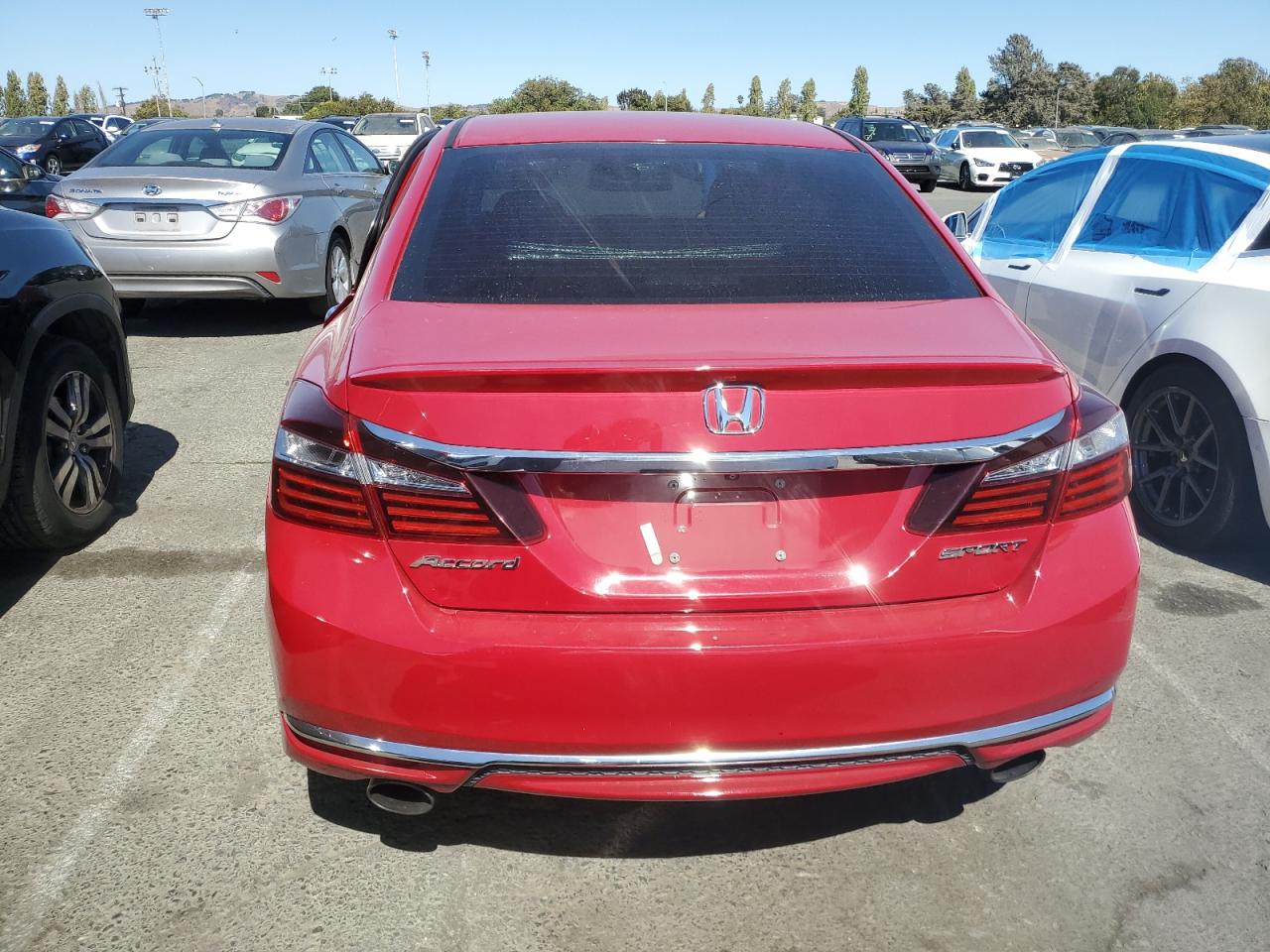 1HGCR2F55HAP21905 2017 Honda Accord Sport