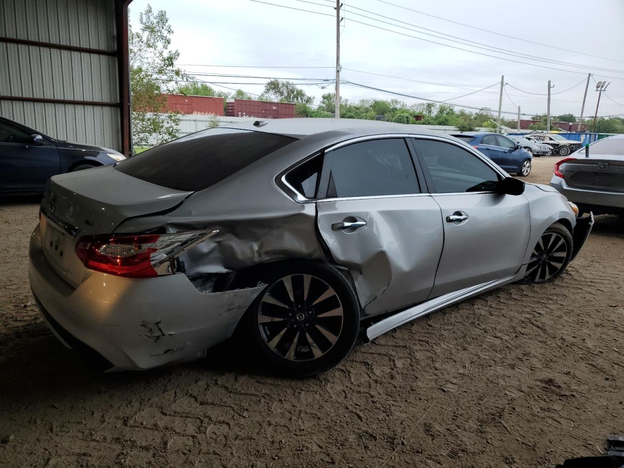 2017 Nissan Altima - Image 3