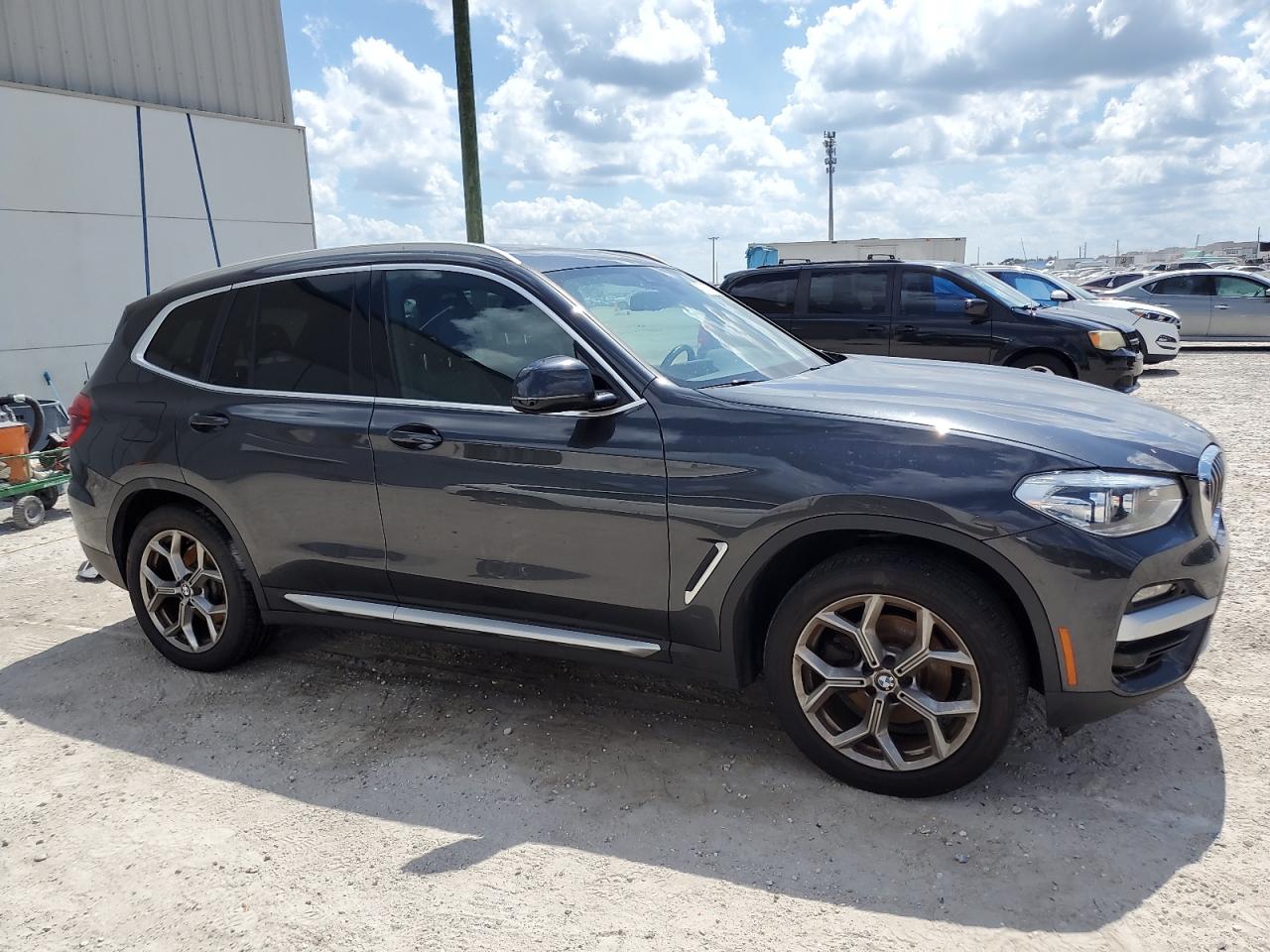 VIN 5UXTY3C07M9D96353 2021 BMW X3 no.4