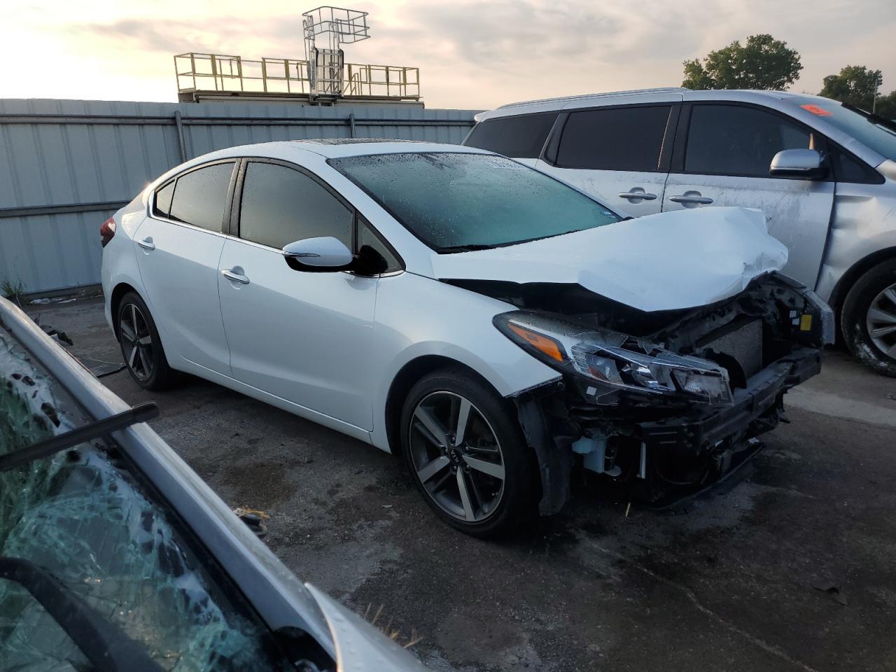 2018 Kia Forte - Image 4