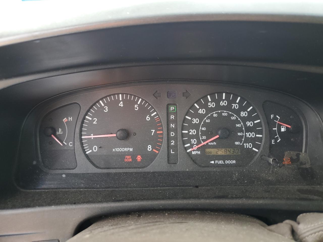 1999 Toyota Sienna Le VIN: 4T3ZF13C1XU135379 Lot: 79736214