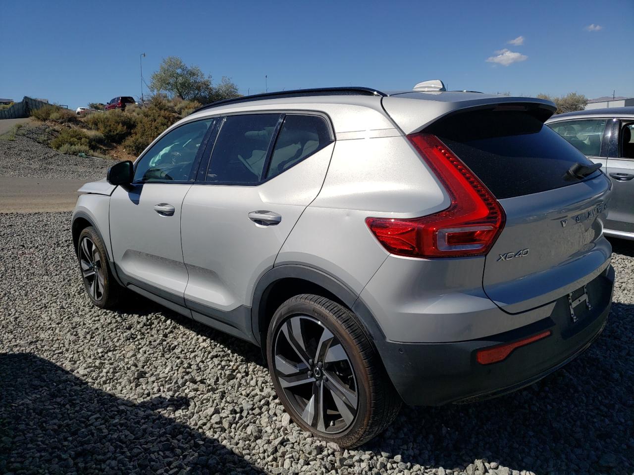 2023 Volvo Xc40 Plus VIN: YV4L12UL5P2068610 Lot: 70860044