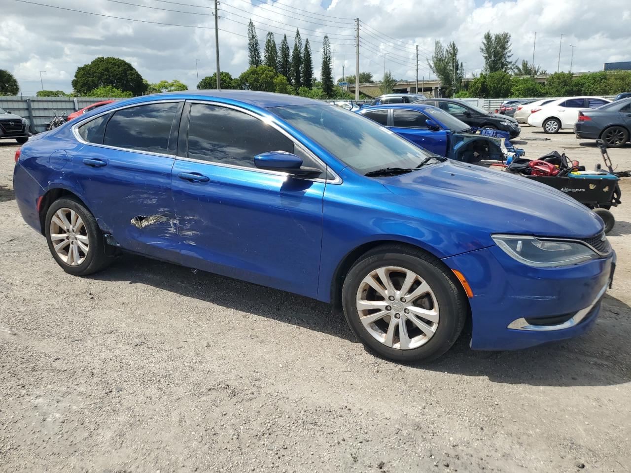 2015 Chrysler 200 Limited VIN: 1C3CCCAB7FN607731 Lot: 70035014