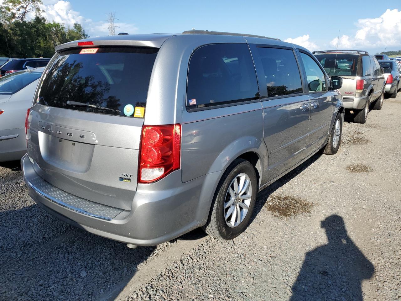 2016 Dodge Caravan - Image 3