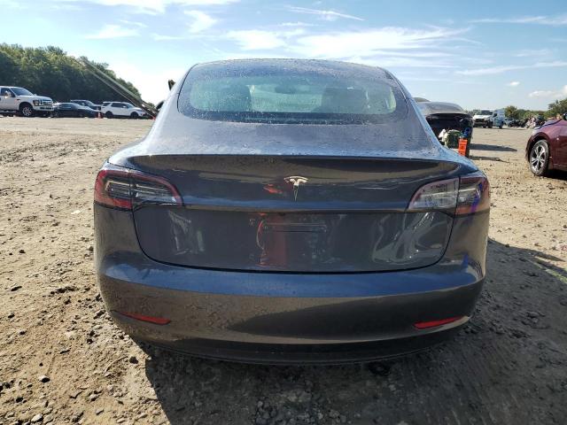  TESLA MODEL 3 2020 Серый