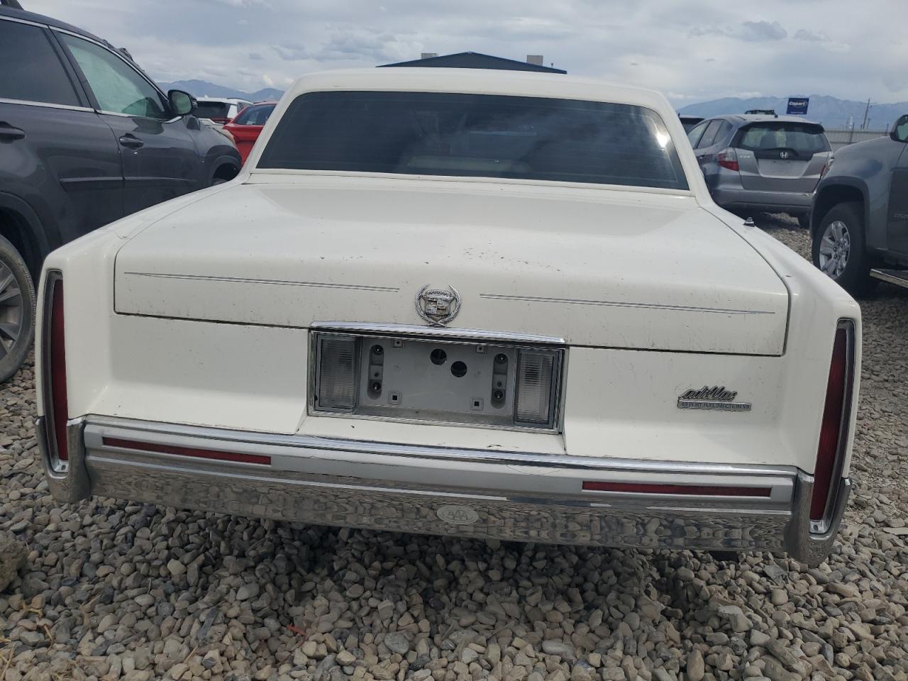 1G6CD53B1N4229916 1992 Cadillac Deville