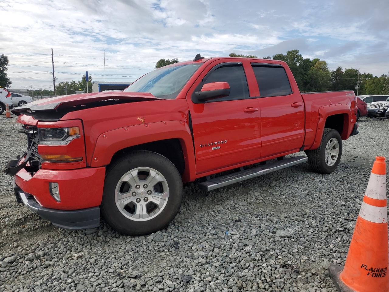 2017 Chevrolet Silverado K1500 Lt VIN: 3GCUKREC8HG300542 Lot: 70206174