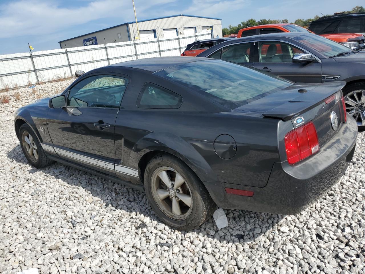 2009 Ford Mustang - Image 2
