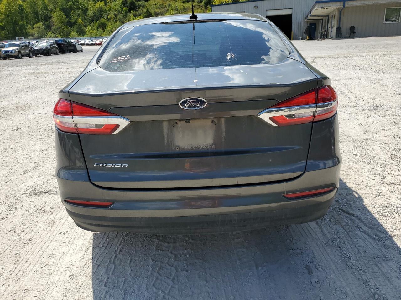 2019 Ford Fusion S VIN: 3FA6P0G79KR282365 Lot: 70571264