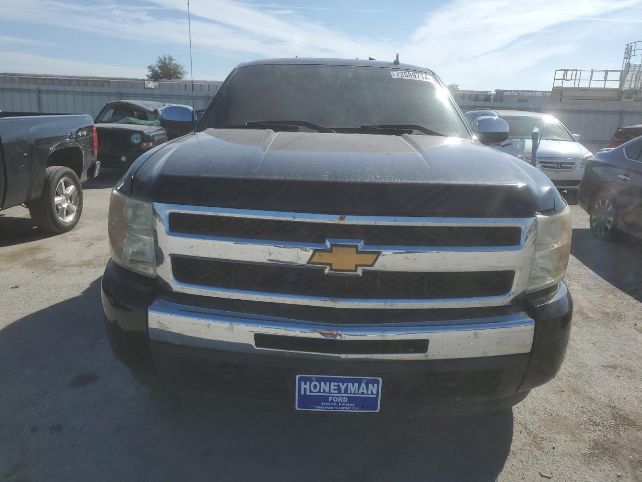 2010 Chevrolet Silverado - Image 5