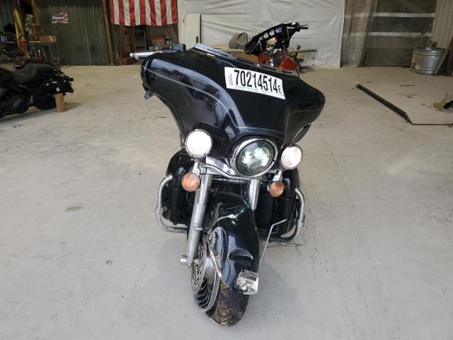 2010 HARLEY-DAVIDSON FLHTCU 