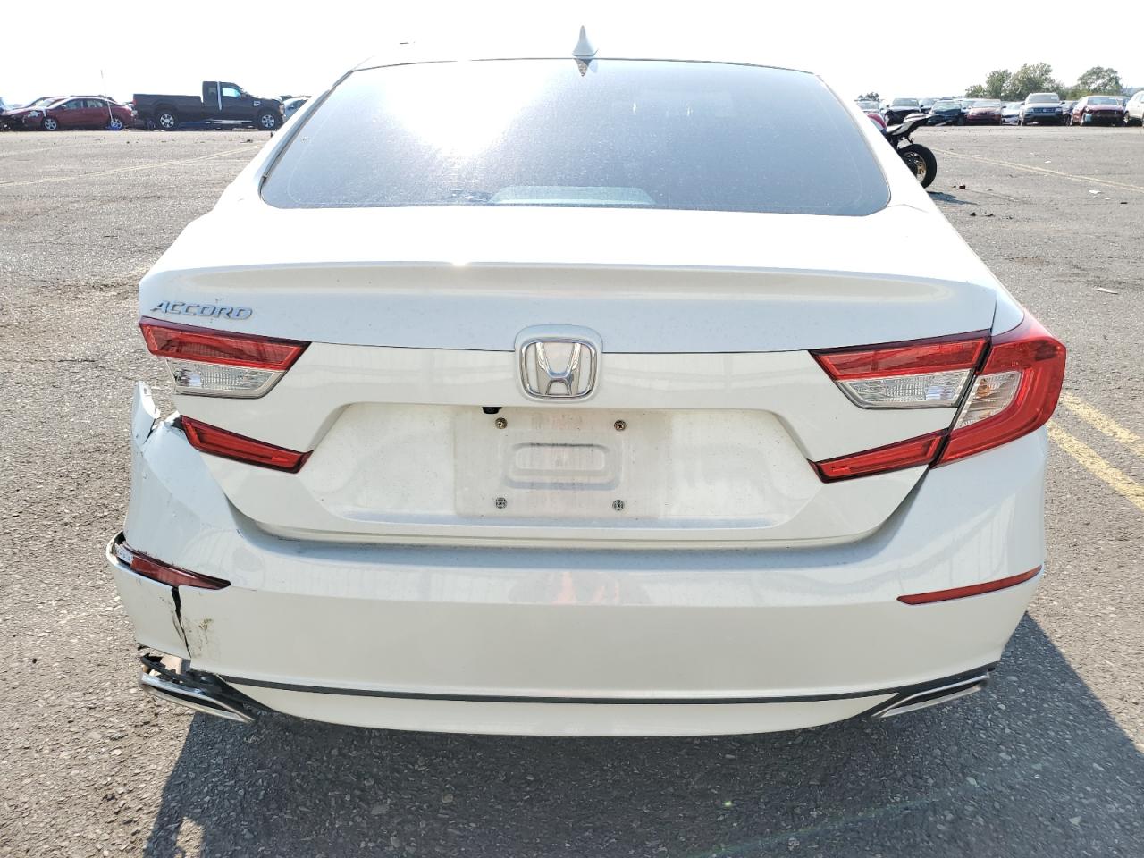 1HGCV1F40JA057360 2018 Honda Accord Ex