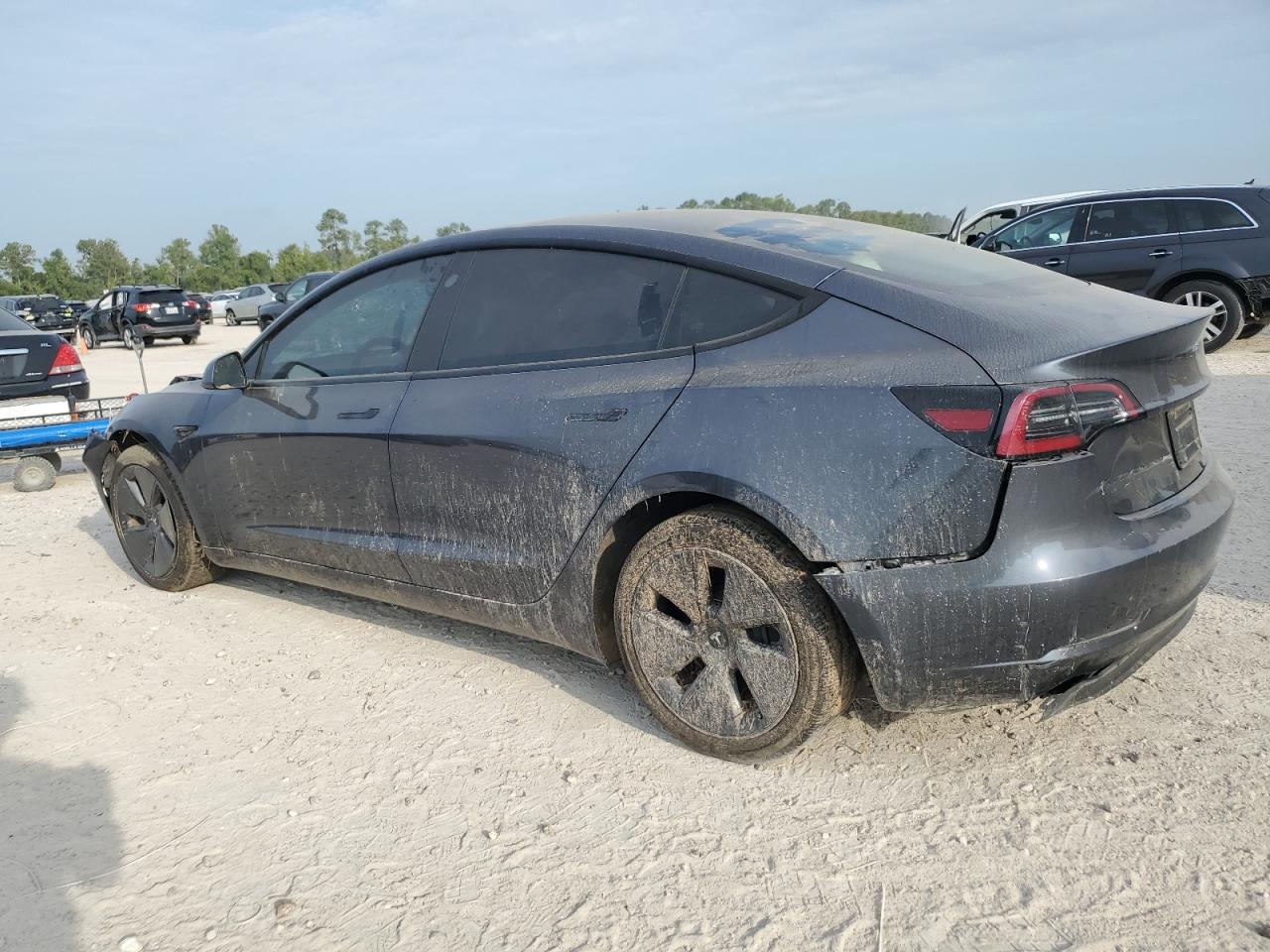 5YJ3E1EA6PF398882 2023 TESLA MODEL 3 - Image 2