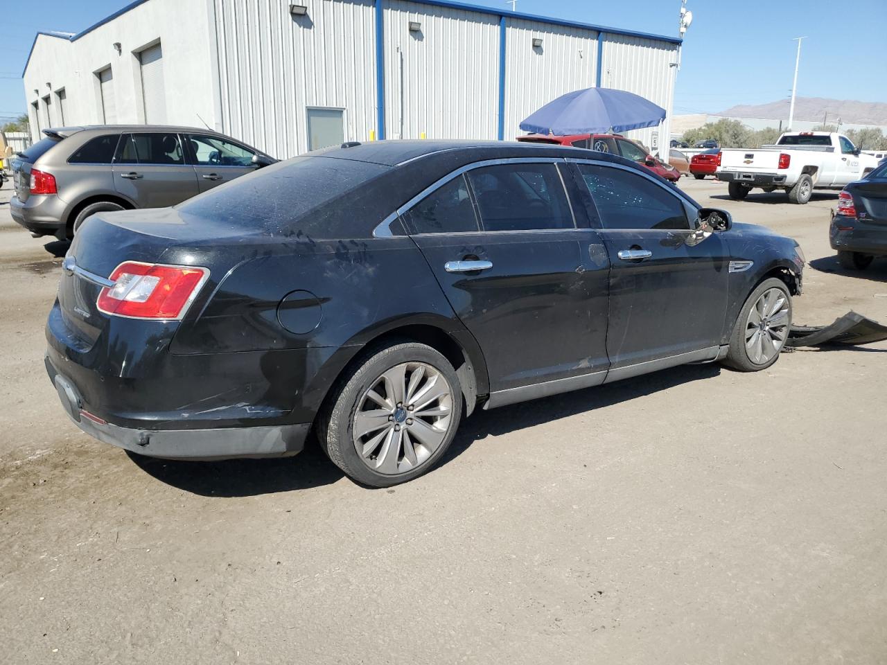 2011 Ford Taurus - Image 3