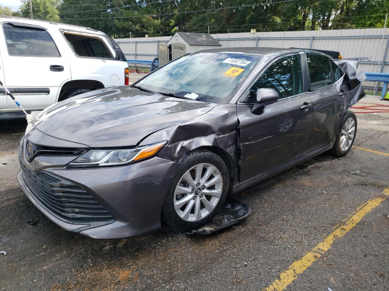 4T1B11HK2JU592640 2018 TOYOTA CAMRY - Image 1