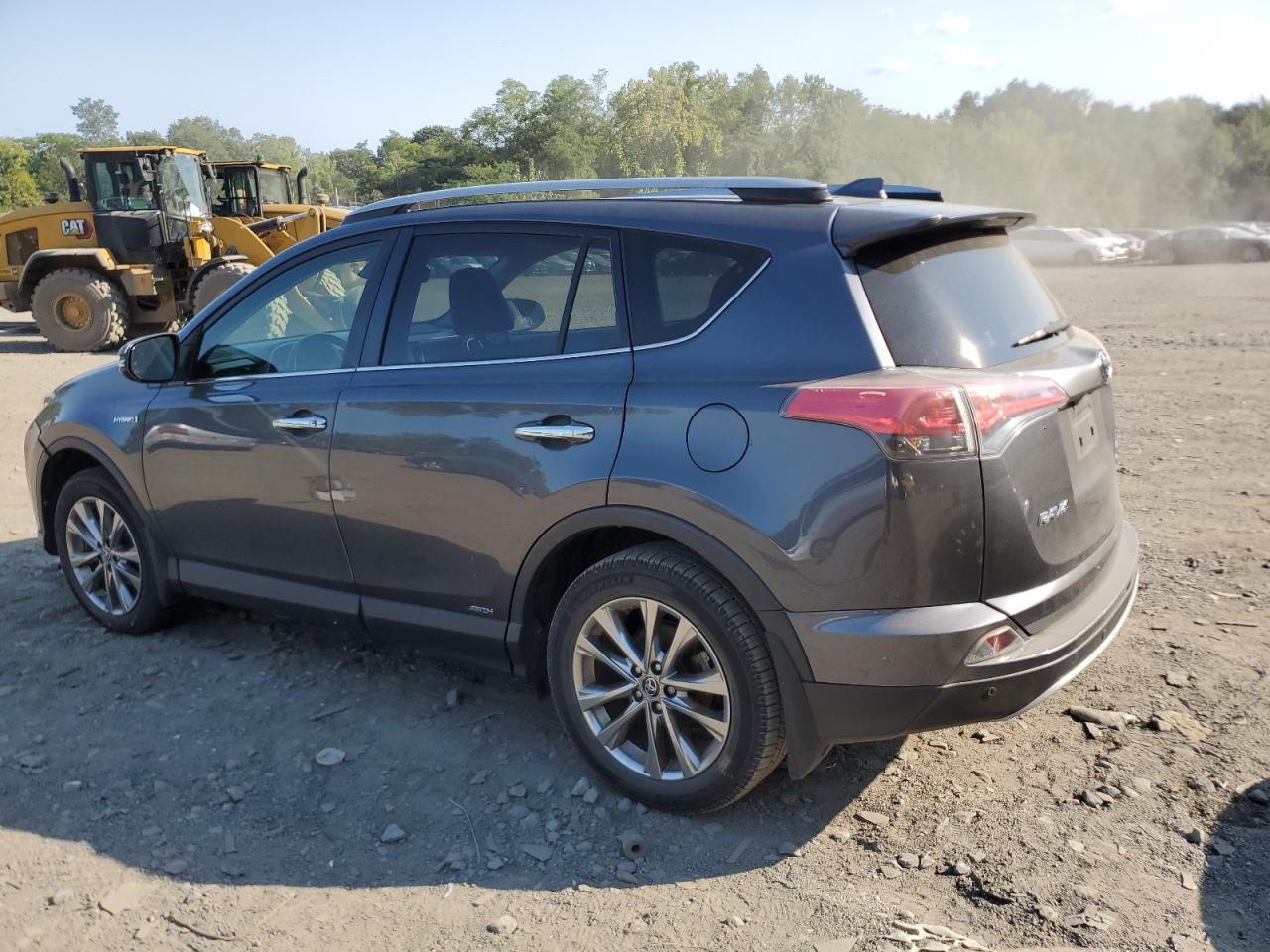 JTMDJREV2HD077397 2017 TOYOTA RAV 4 - Image 2