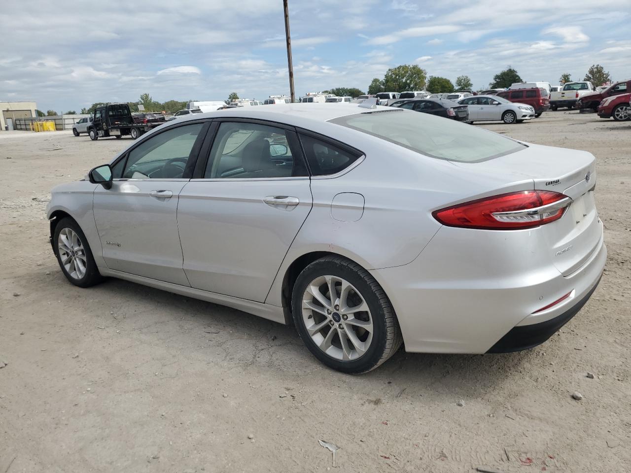 3FA6P0LU6KR225083 2019 FORD FUSION - Image 2