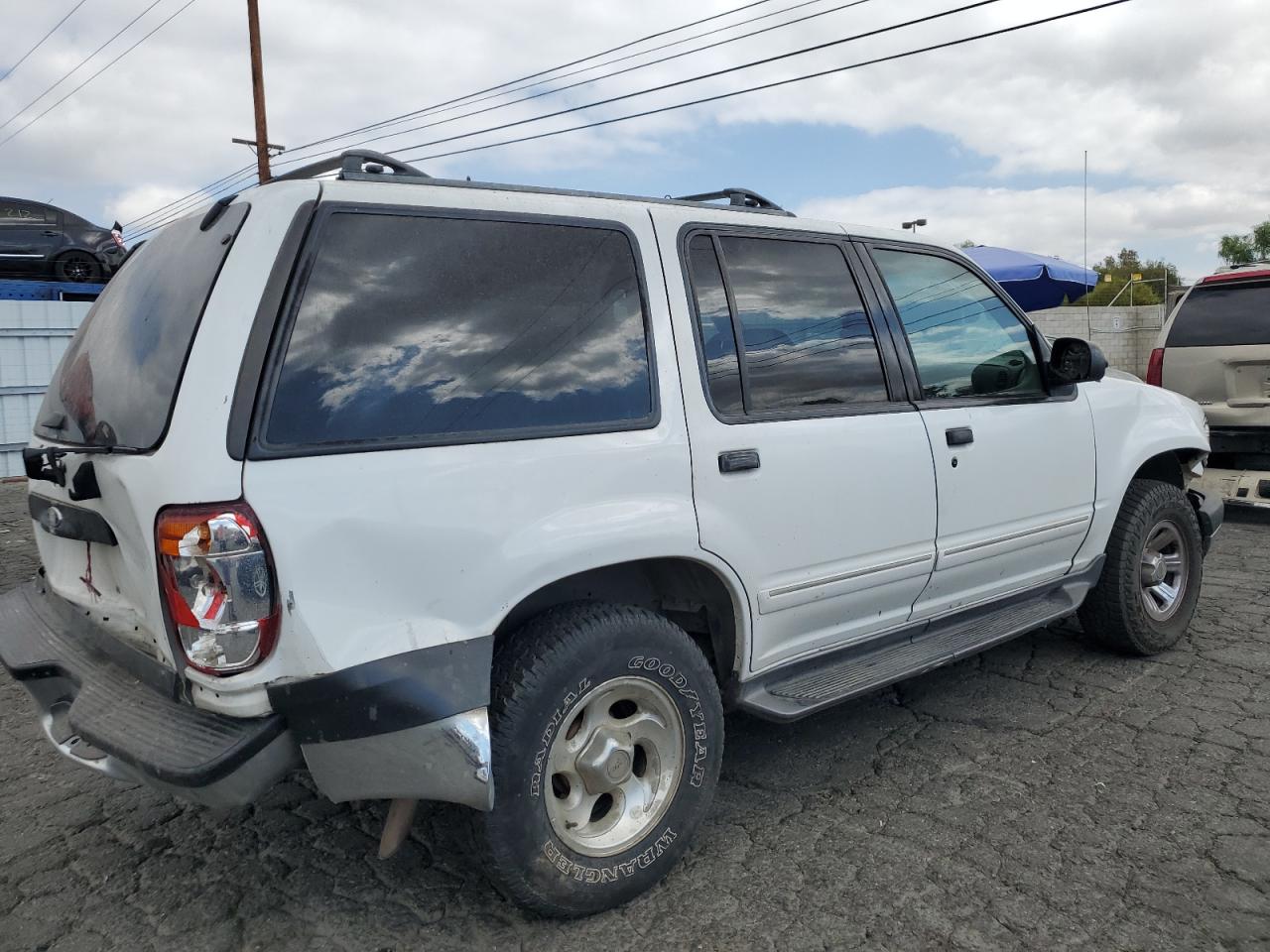 2000 Ford Explorer - Image 3