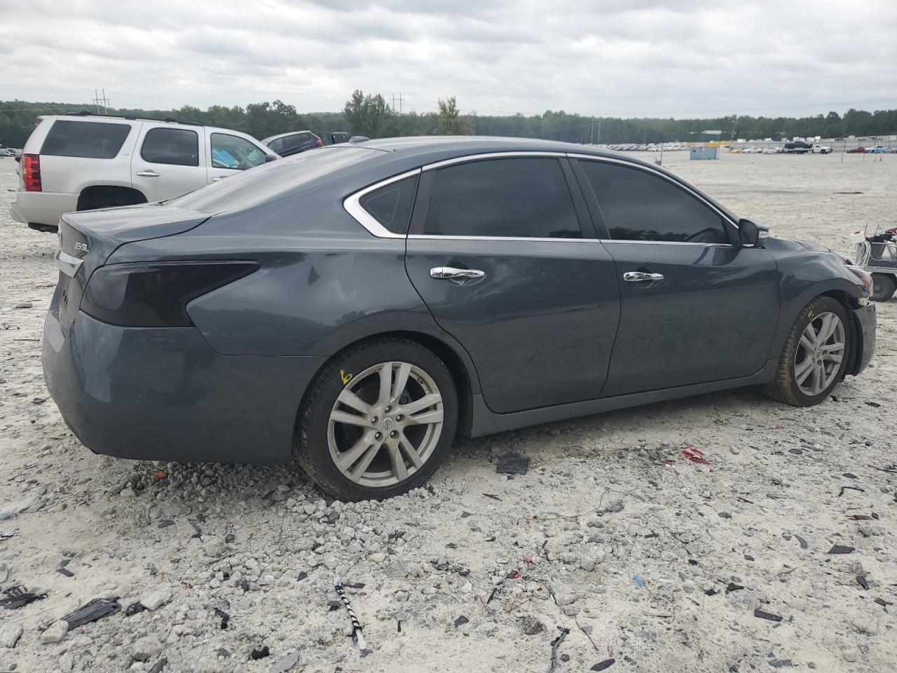 2013 Nissan Altima - Image 3