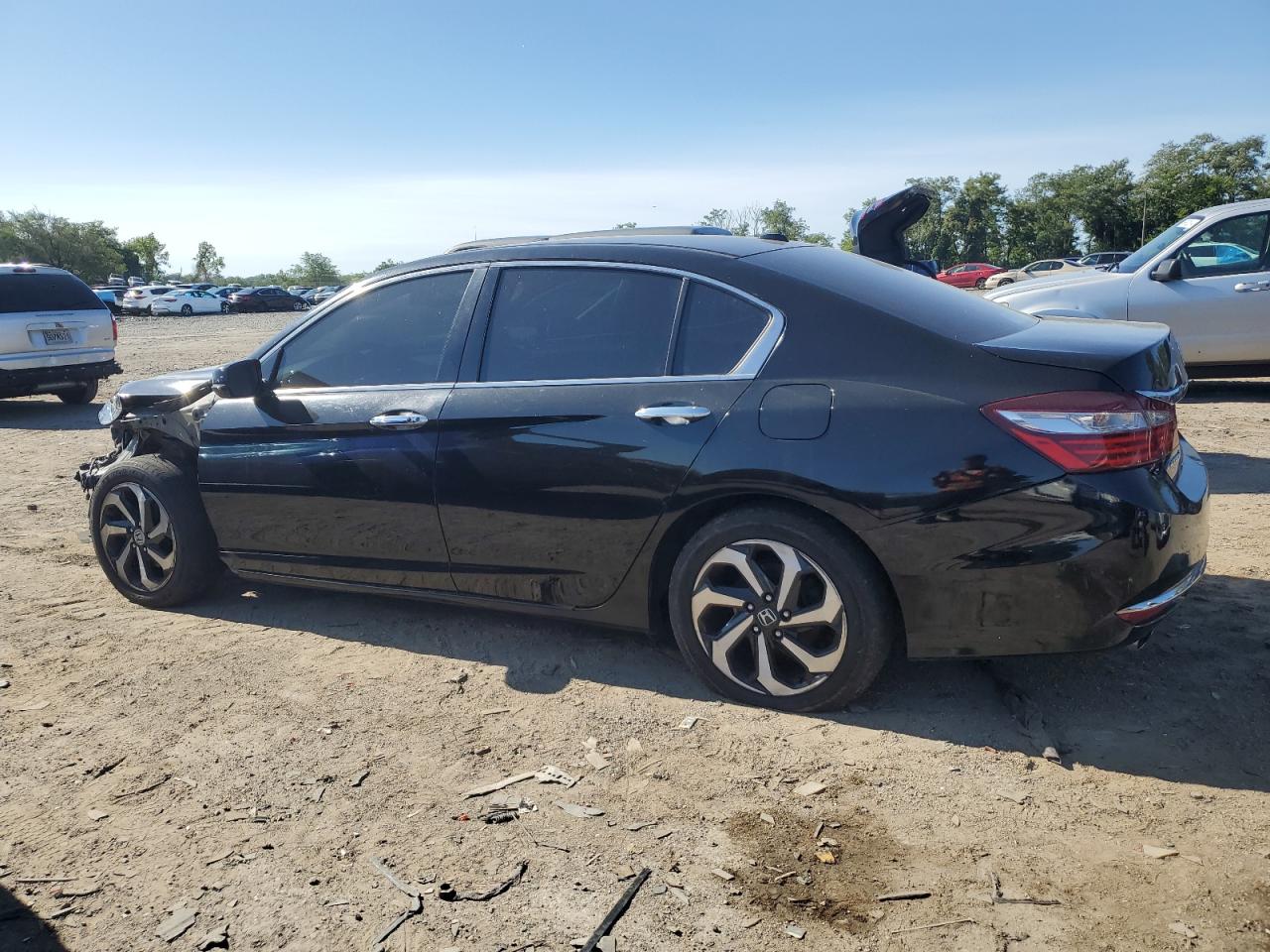 1HGCR3F87GA007339 2016 HONDA ACCORD - Image 2